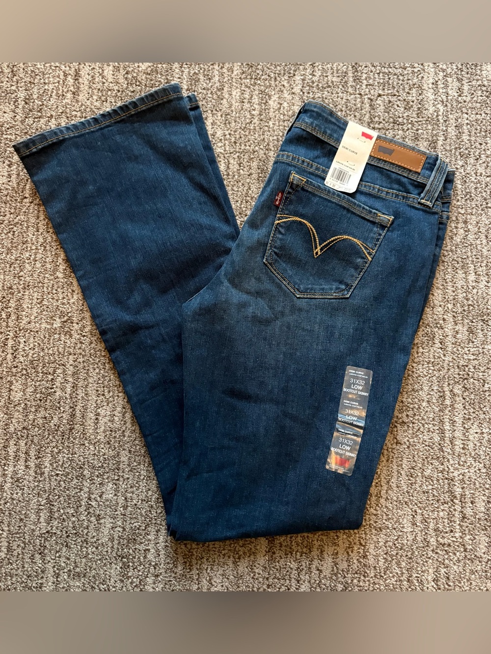 Levi’s women’s denim bootcut jeans size 31/32 low rise Demi Curve